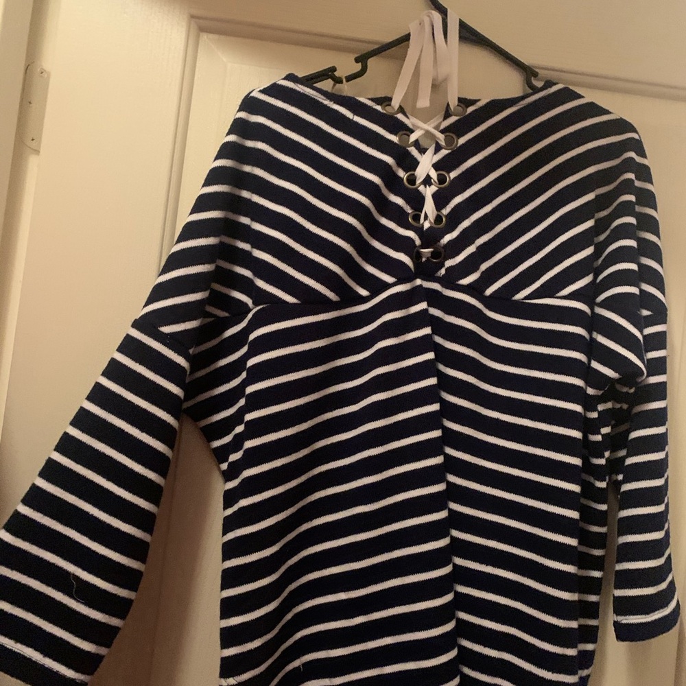 Sweater - Picture 3 of 3